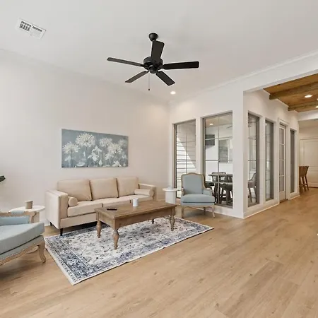 Appartement New Lafayette House King Beds Garage Patio Luxury